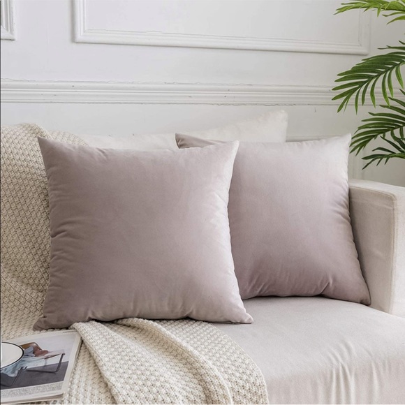 Champagne Velvet Throw Pillow Covers 16x16in - Picture 1 of 2